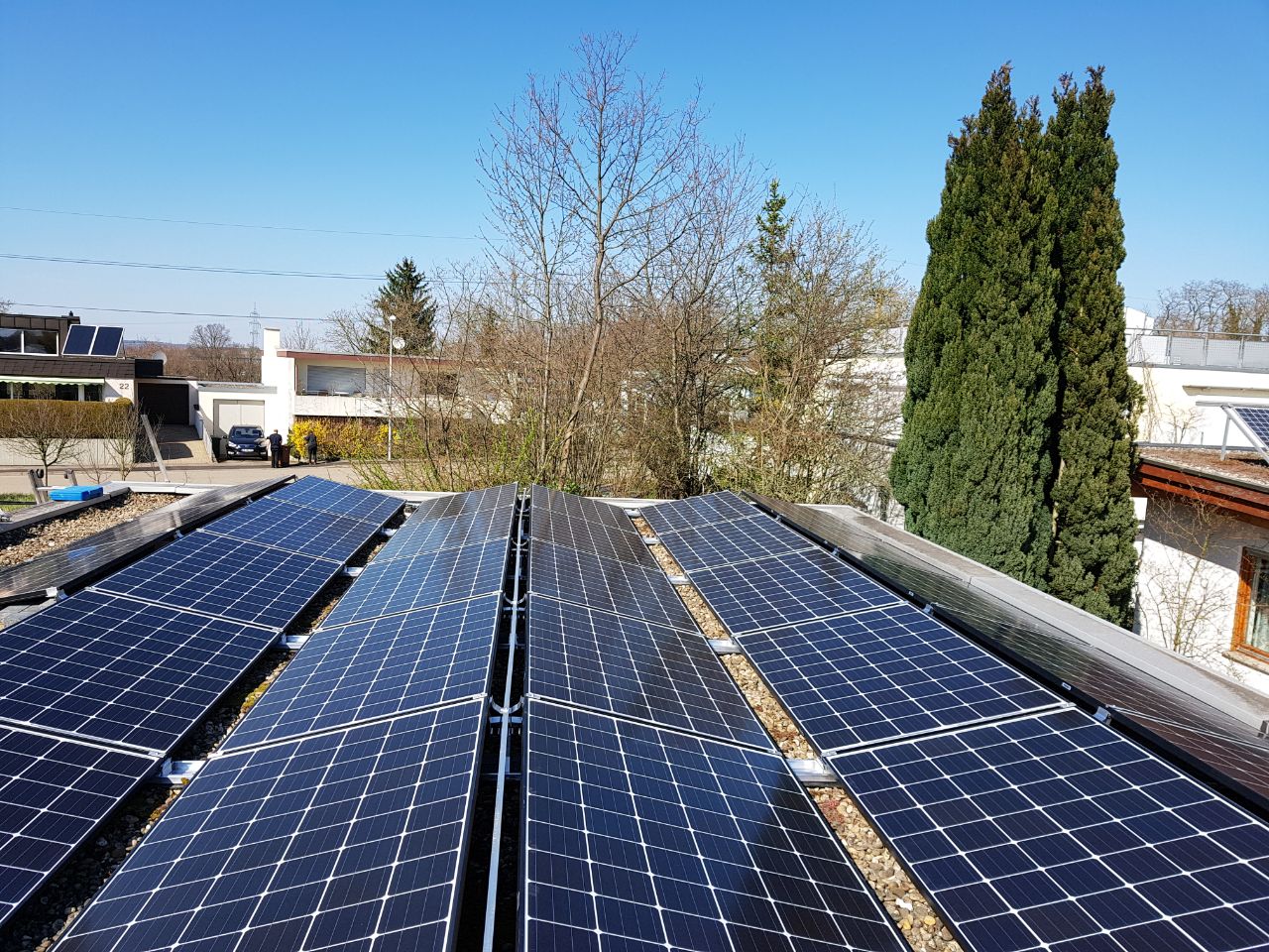 Du betrachtest gerade Photovoltaikanlage 4,6 kWp mit LG RESU 10H Speicher